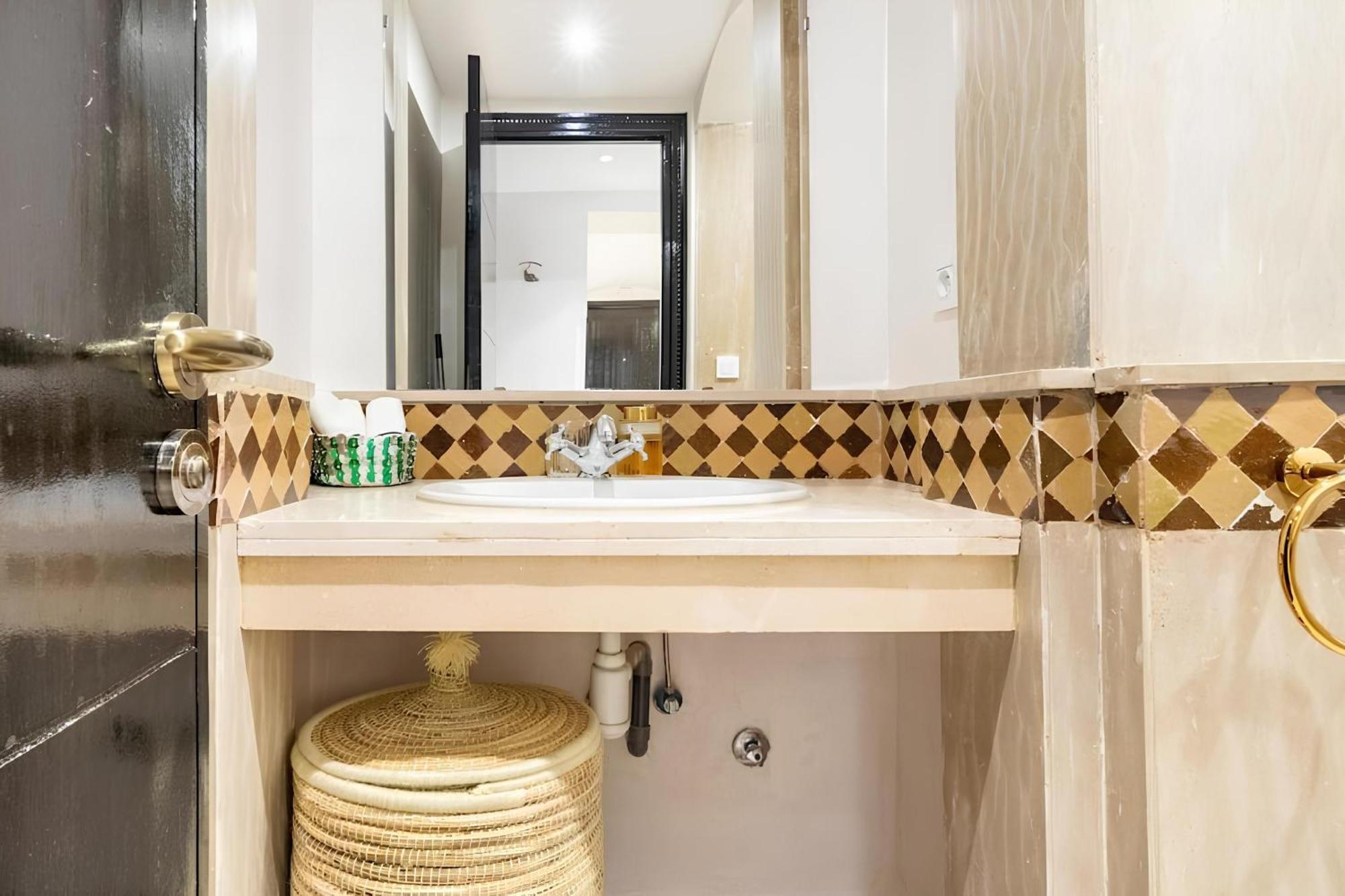 C-Appartement De Luxe Plein Centre De Gueliz Avec Piscine Parking Wifi Netflix Marrakesh Buitenkant foto
